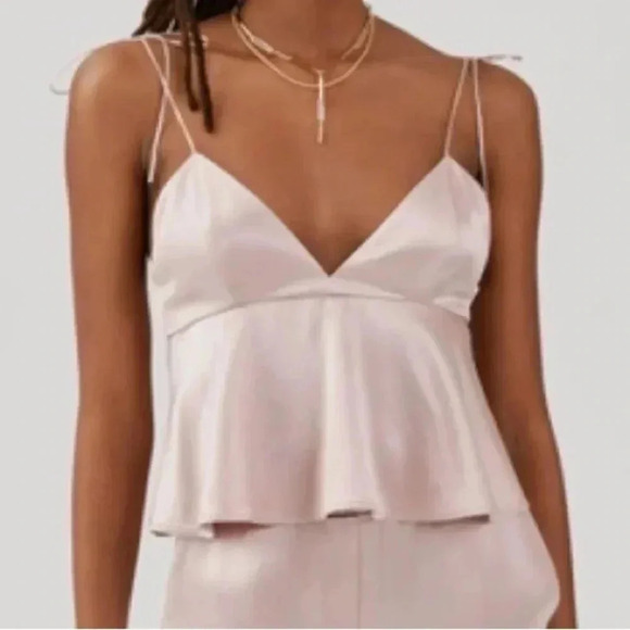 Something Navy Revolve Chloe Silky Strappy Cami Champagne Pink Size XL NWT - Picture 1 of 12